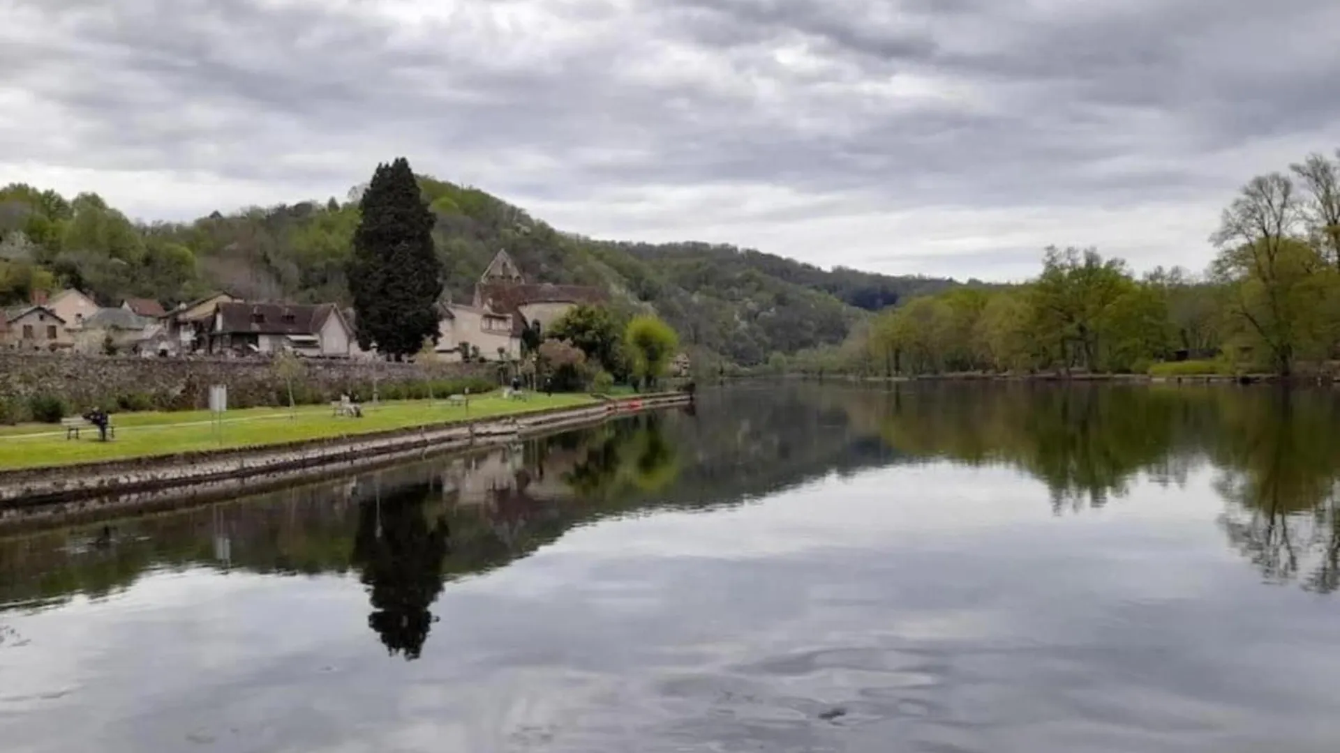 Modern Holiday Home With Private Pool Loubressac